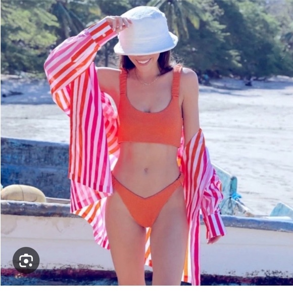 Cover up - Picture 7 of 10